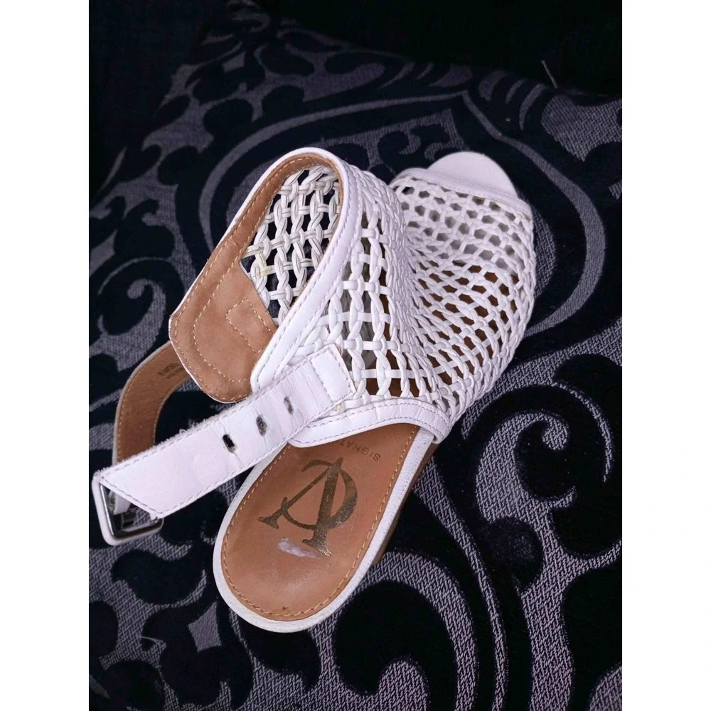 Vince Camuto Signature White Woven Leather Wedge Sandals Slingback Peep Toe